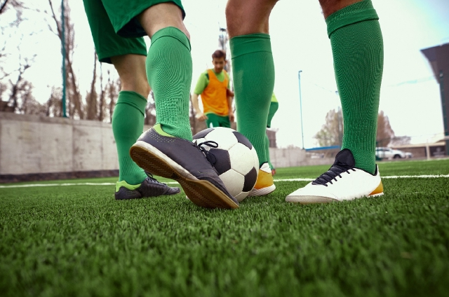 images/legs-of-soccer-football-player.jpg